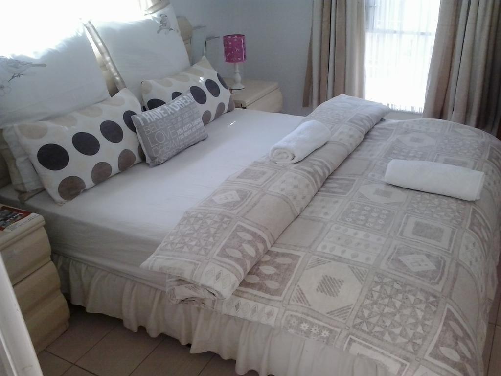Marathon Lodge Johannesburg Room photo